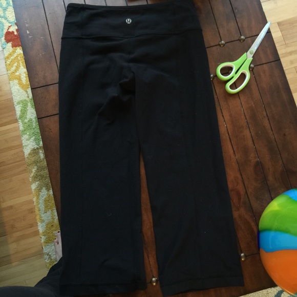 Reversible lulu lululemon groove crops