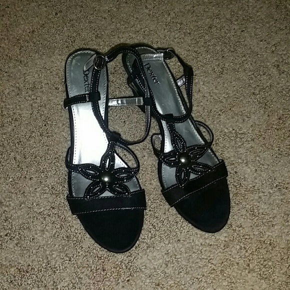 Sandals - Picture 1 of 2