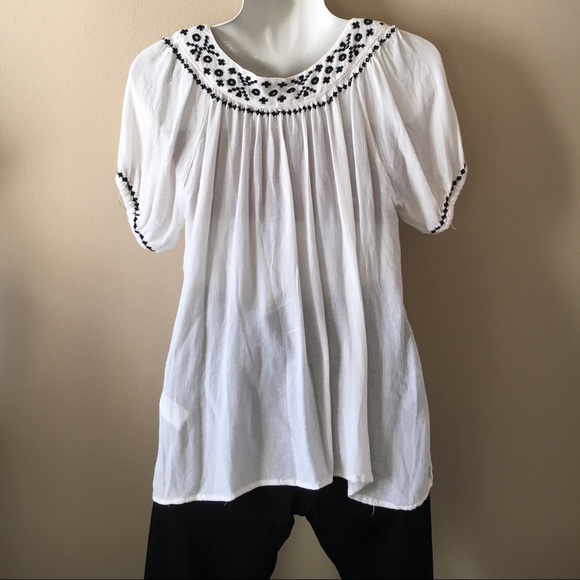 Off White Embroidered Peasant Blouse - Picture 2 of 4