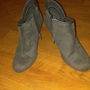 Ankle boots