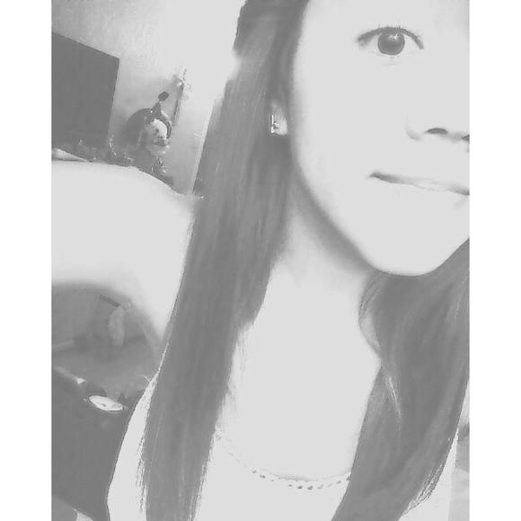 Meet your Posher, Gabriela