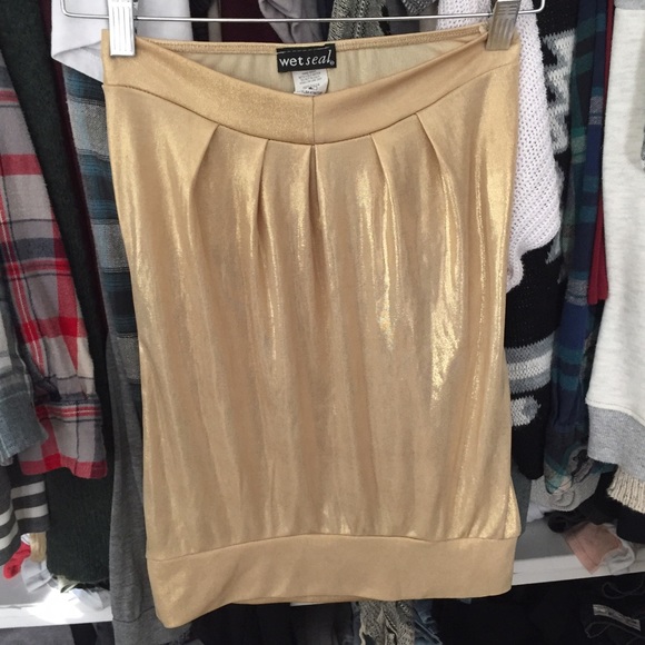 strapless top