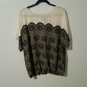 Sz 14/16 Black and White Lace Top