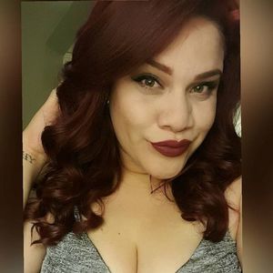 Meet your Posher, Yesenia