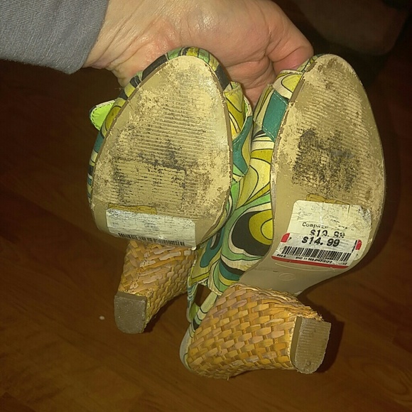 Shoes - Picture 2 of 3