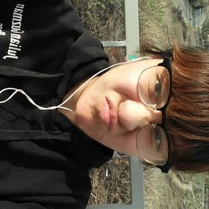 Meet your Posher, Albacely