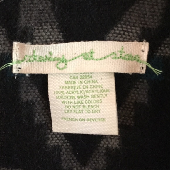 UO Tribal poncho - Picture 2 of 2