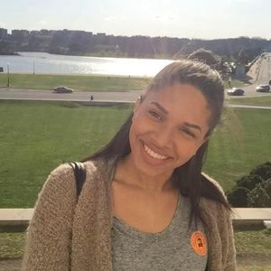 Meet your Posher, Christina