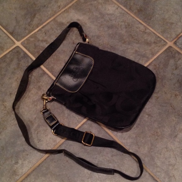 Cross body purse