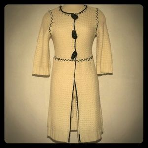 Cardigan with unique wooden buttons by Curio