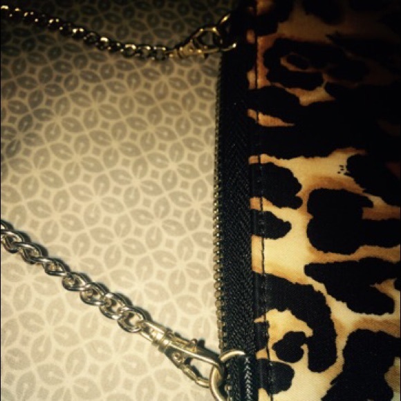 Victoria's Secret iPhone 5/5s phone case - Picture 4 of 4