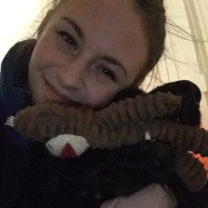 Meet your Posher, Hannah