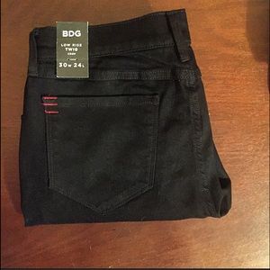 NWTUrban Outfitter BDG black crop jeans