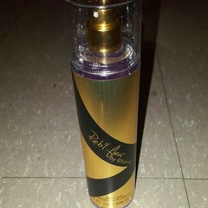 Rihanna Reb'l Fleur Body Mist