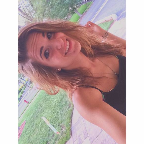 Meet your Posher, Melissa - Picture 1 of 1