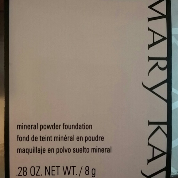 Mary Kay mineral powder foundation