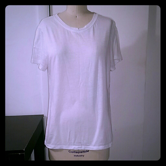 Old navy t-shirt