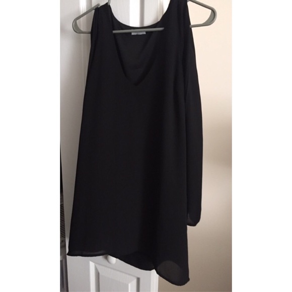 Black. Size M - Tobi Dress