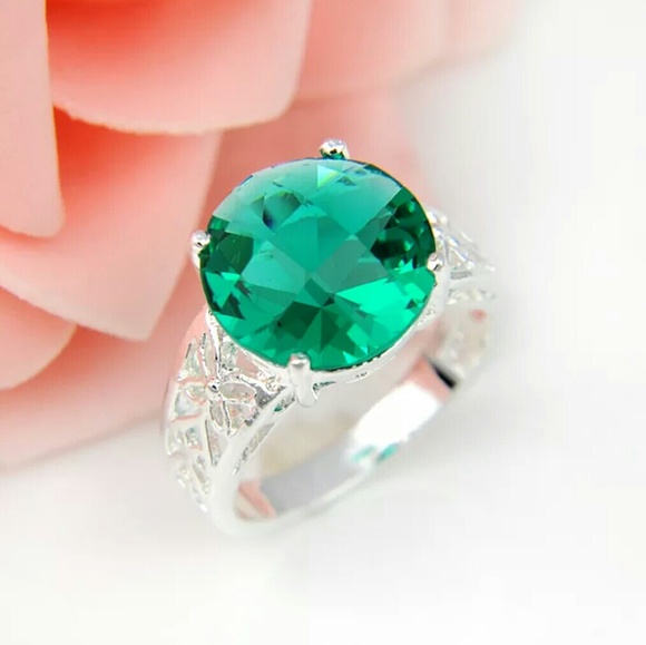 Jewelry - Green Topaz Sterling Silver Ring