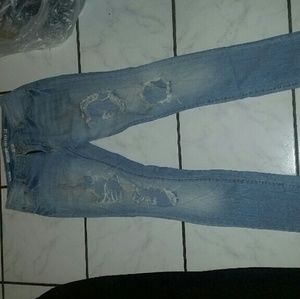 Destroyed jeans