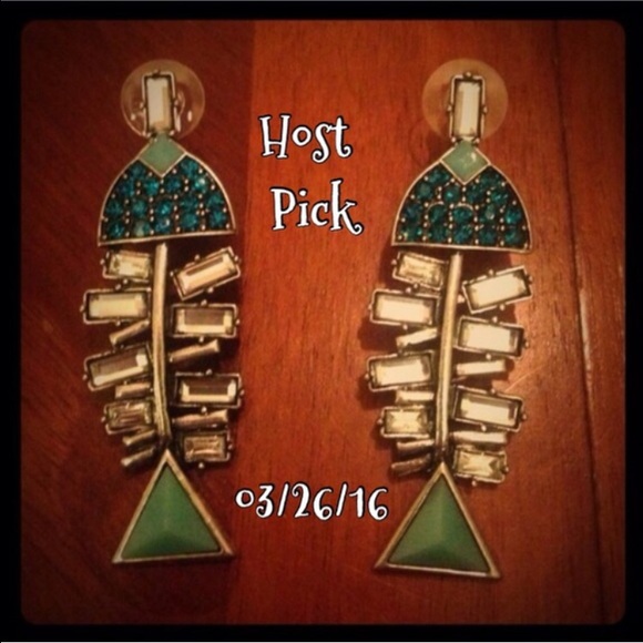 🎉HP🎉Exquisite Fish Earrings - Picture 2 of 4