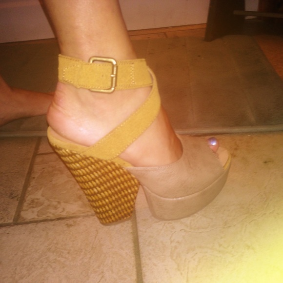 Comfortable stylish wedges