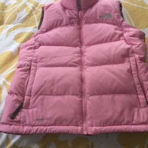 North face puffer vest. 💕