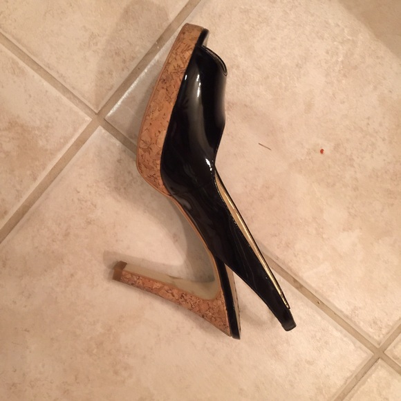 Black Patent Jessica Simpson Heels - Picture 2 of 3