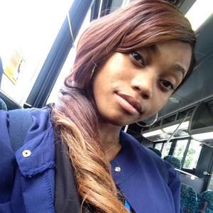Meet your Posher, Dominique