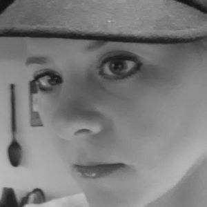 Meet your Posher, Holly