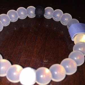 White small clear Lokai (WO TAG)