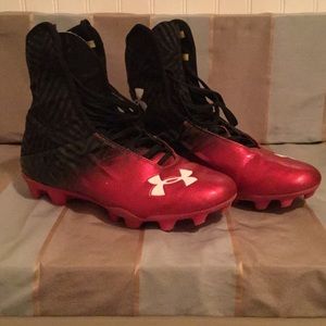 UNDER ARMOUR FOOTBALL CLEATS