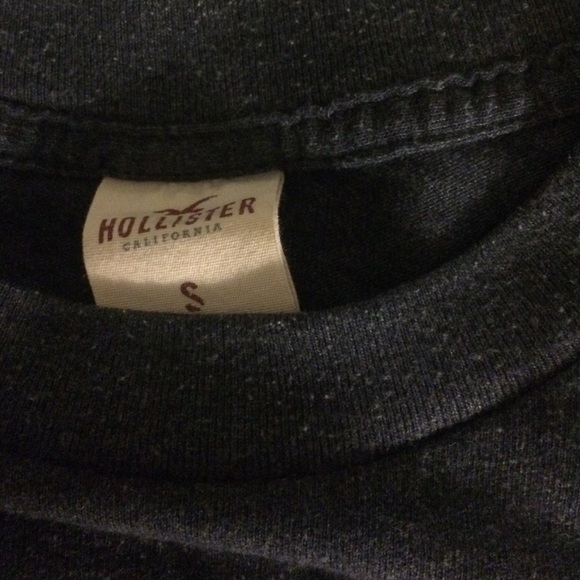 Hollister tee shirt - Picture 2 of 2