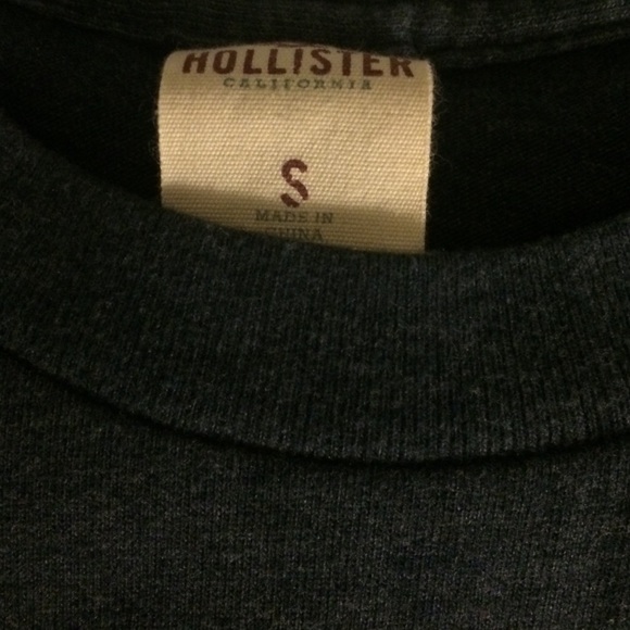 Hollister tee shirt - Picture 2 of 2