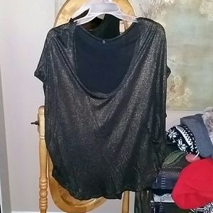 GAP flowy gold & black top