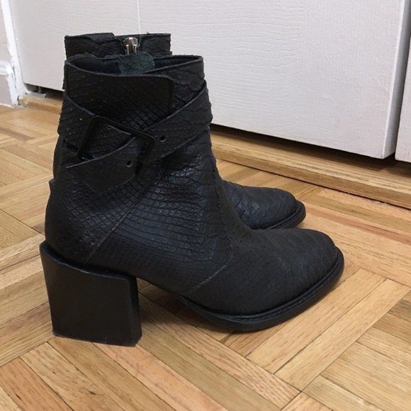 Helmut Lang Croc Schist Ankle Boot - 36.5
