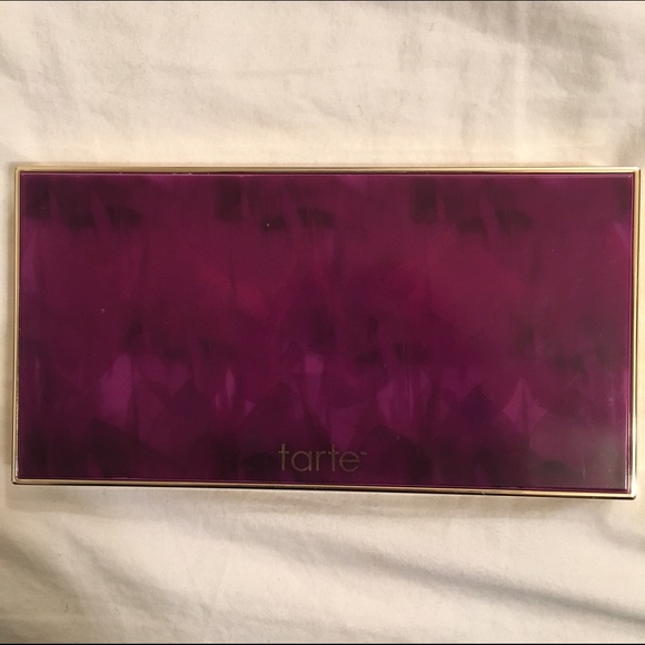 Taste Energy Noir Clay Palette!