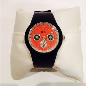 D&G (Dolce & Gabbana)rubber band watch
