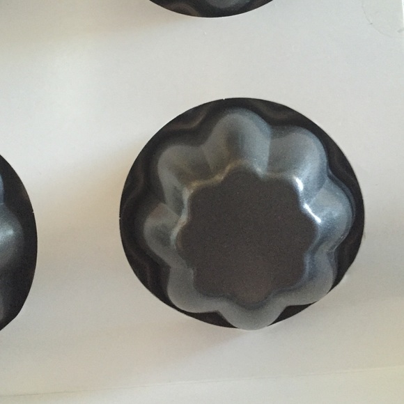 NEW 6 Non-Stick Ice Cream Cookie Bowl Pan - Picture 3 of 4