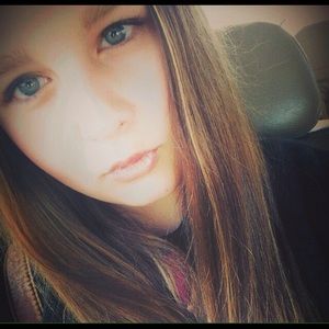 Meet your Posher, Makenzie