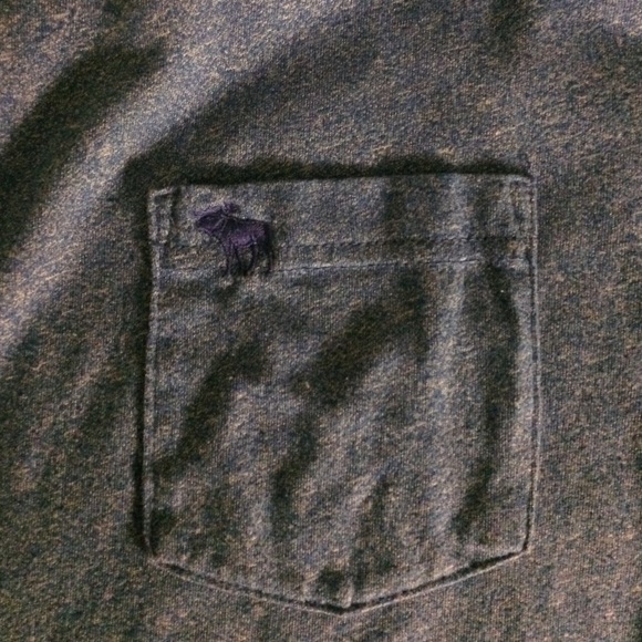 Abercrombie tee shirt - Picture 2 of 3