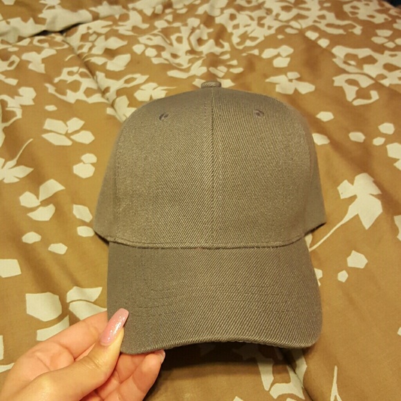 🚨 FINAL PRICE DROP!!! Celebrity style acrylic cap