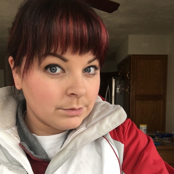 Meet your Posher, Anne - Picture 1 of 1