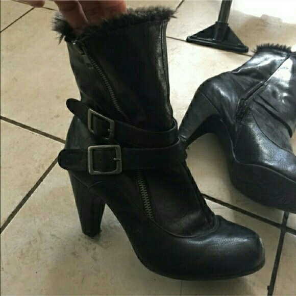 MOSSIMO SZ 7.5