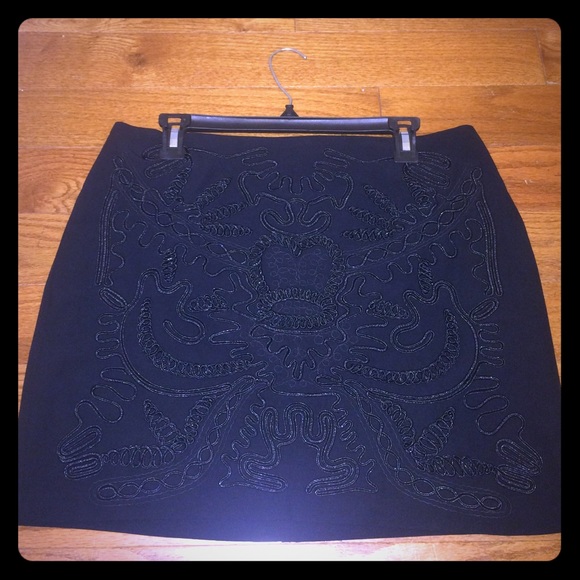 Embroidered mini skirt - Picture 1 of 2