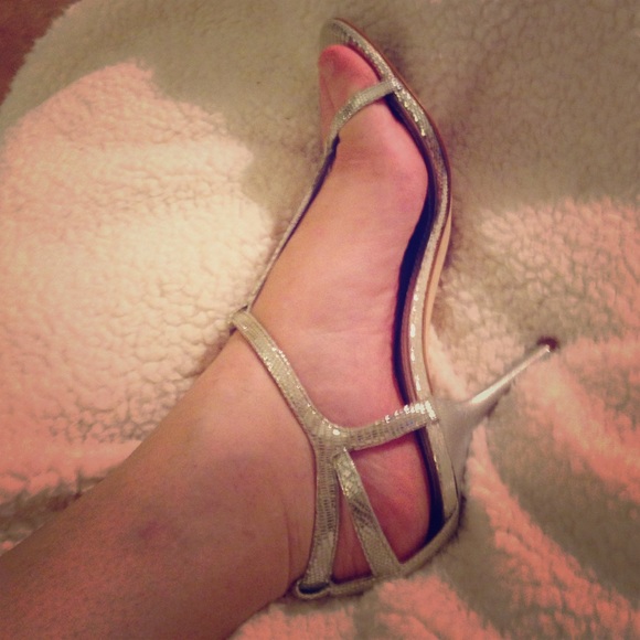 Gianni Bini Heels-size 7 1/2 - Picture 1 of 4