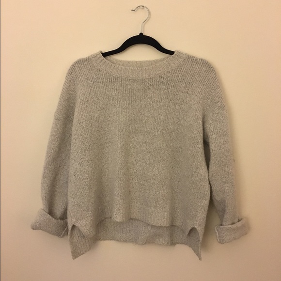 Brandy Melville Light Grey Pullover Sweater
