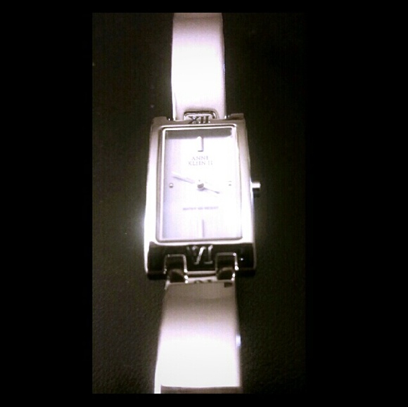 NWOT Anne Klein Silver Bracelet Watch - Picture 1 of 4