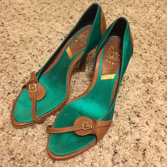 Pavi heels