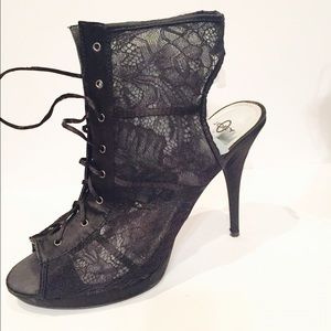 Joey cut out lace heel